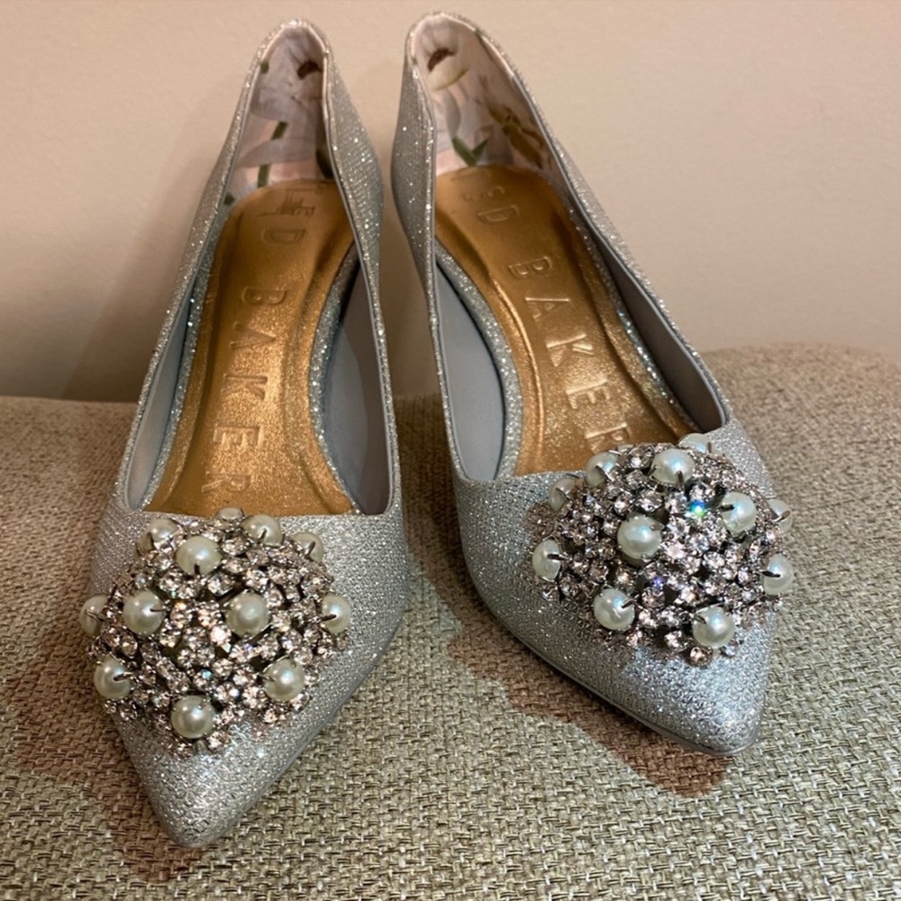 Ted Baker Darlill Metallic Brooch Heel Pump Silver Ted Baker London - Picture 3 of 16